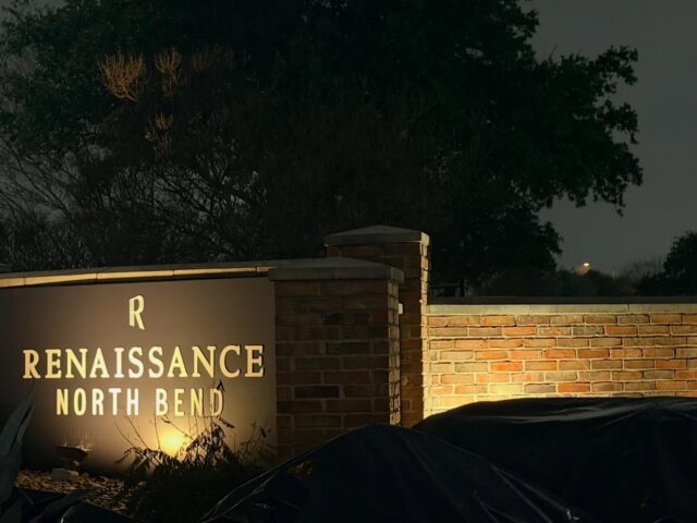 Sleet continues to fall ❄️ please use extreme caution if you venture outside.